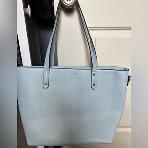 Poppy & Peonies light blue tote bag shoulder strap
